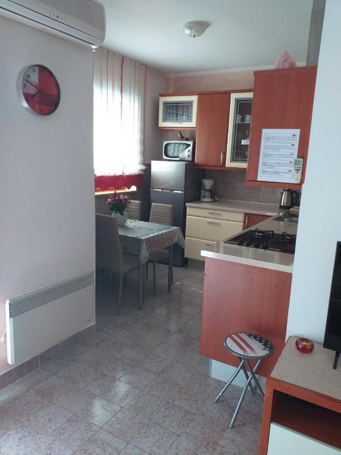 Lori Apartment Pula Exterior photo